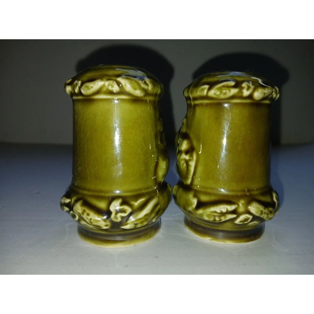 Vintage Harves Olive Green Glaze W/ Fruit & Veg • Salt & Pepper Shakers‎ • Japan